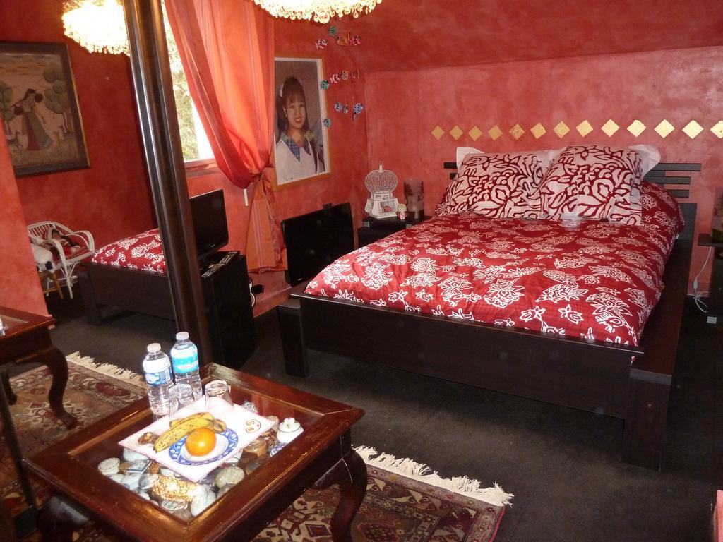 كْيَمبيه La Chandanielerie الغرفة الصورة